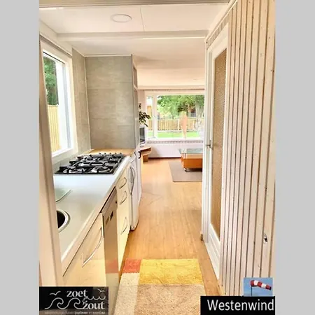 Holiday-chalet Westenwind 4p. Amsterdam & Holiday home Opmeer