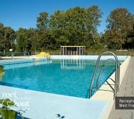 Dom wakacyjny Holiday-chalet Westenwind 4p. Amsterdam &